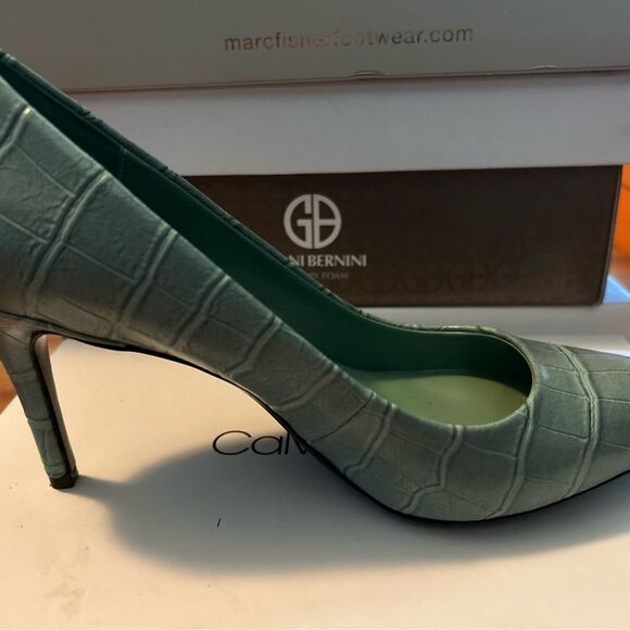 New! International Concepts Women Croc embossed Mint purse - Picture 7 of 7